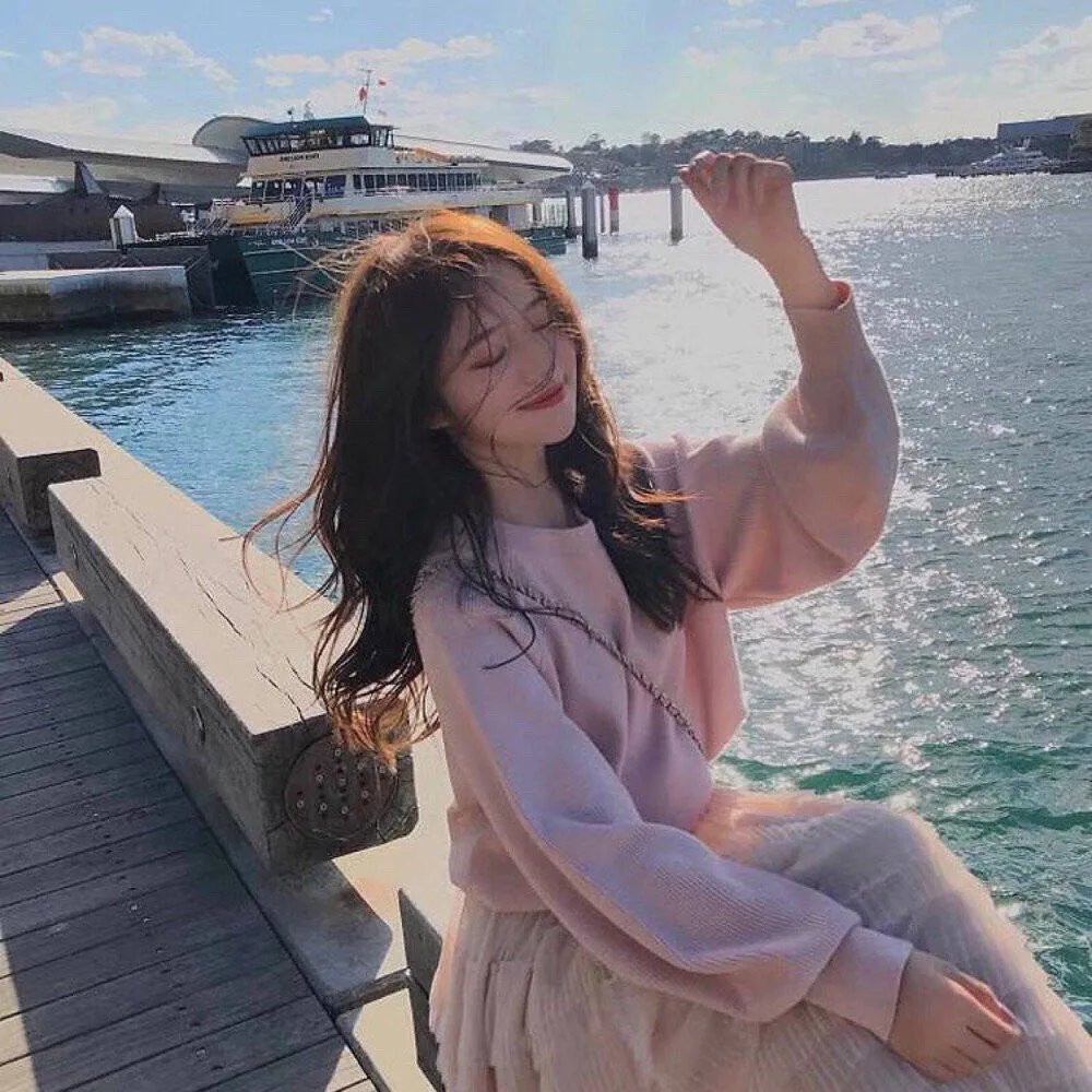 检阅日海报